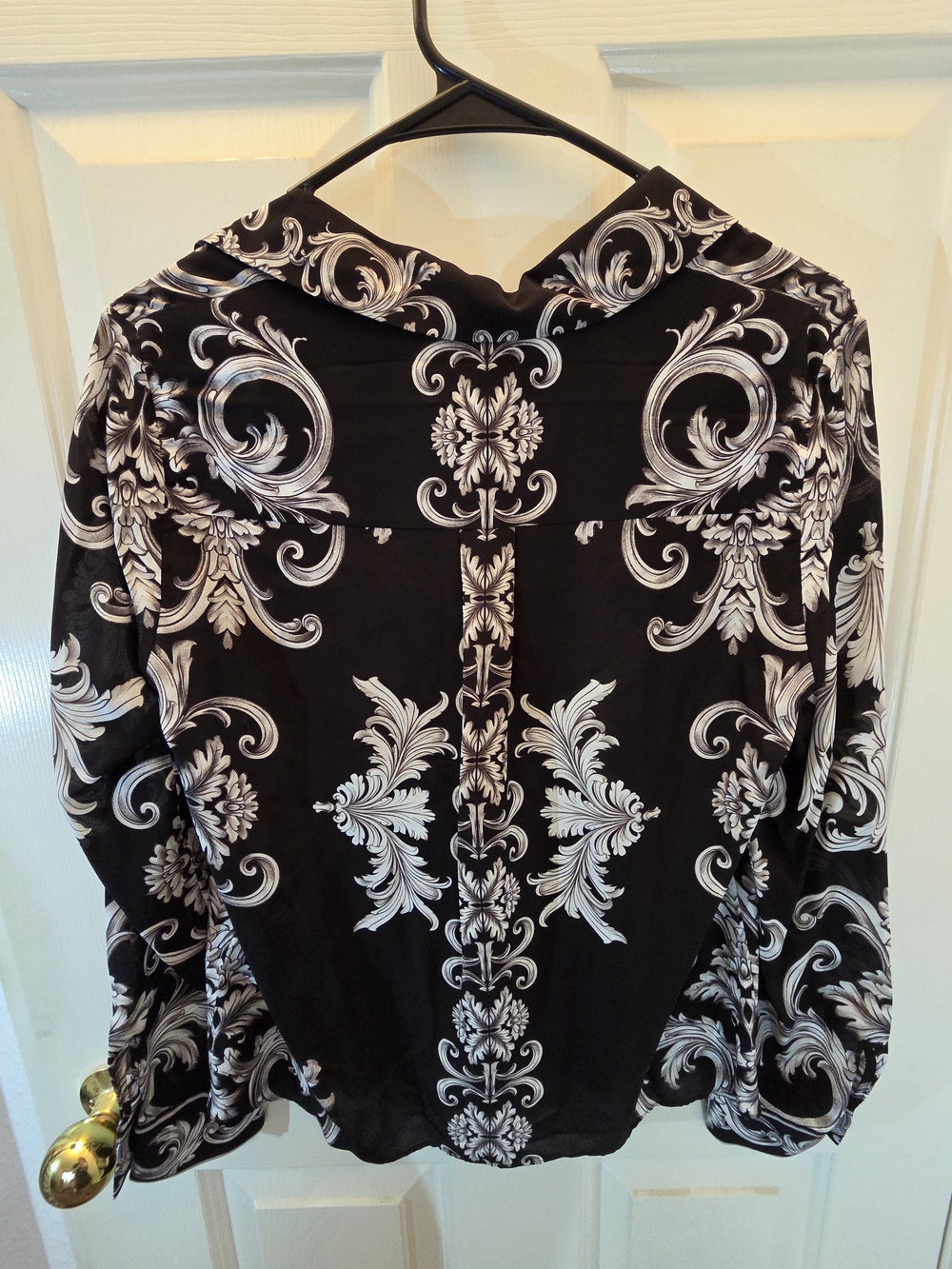 Alice + Olivia Black and Ivory Scroll-Print Button-Down Blouse - Picture 4 of 8